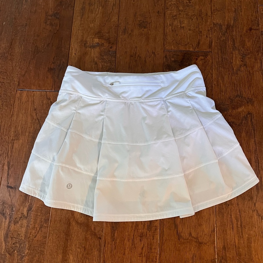 Lululemon White skirt with shorts